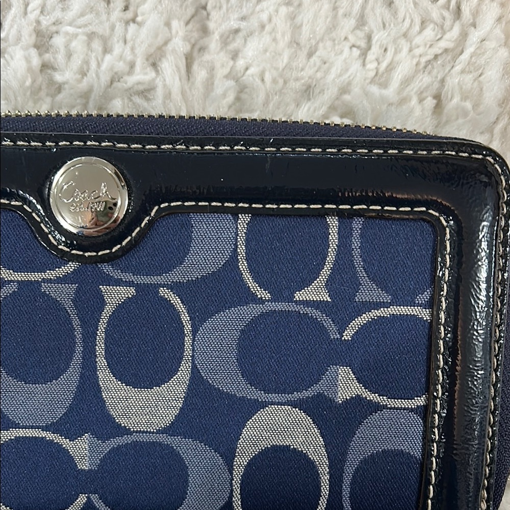 Coach Signature Jacquard Long Zip Around Wallet Navy & Gray | Pristine Condition - Picture 2 of 11